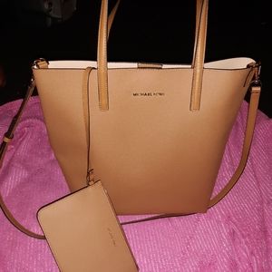 Michael Kors tote